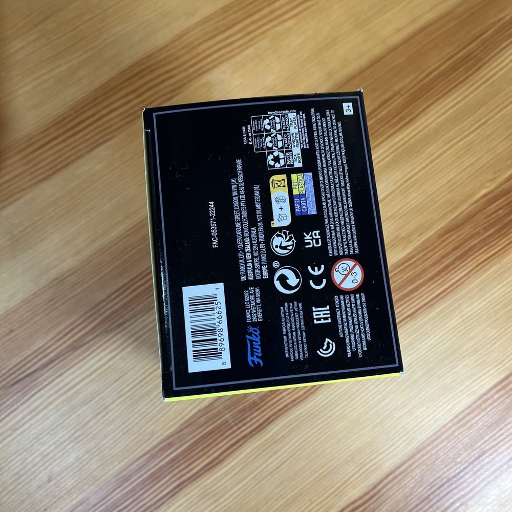 NIB Funko Pop Star Wars R2-D2 571 White Blue Target Exclusive Comic Art Figure - Picture 6 of 7